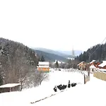 Manor 